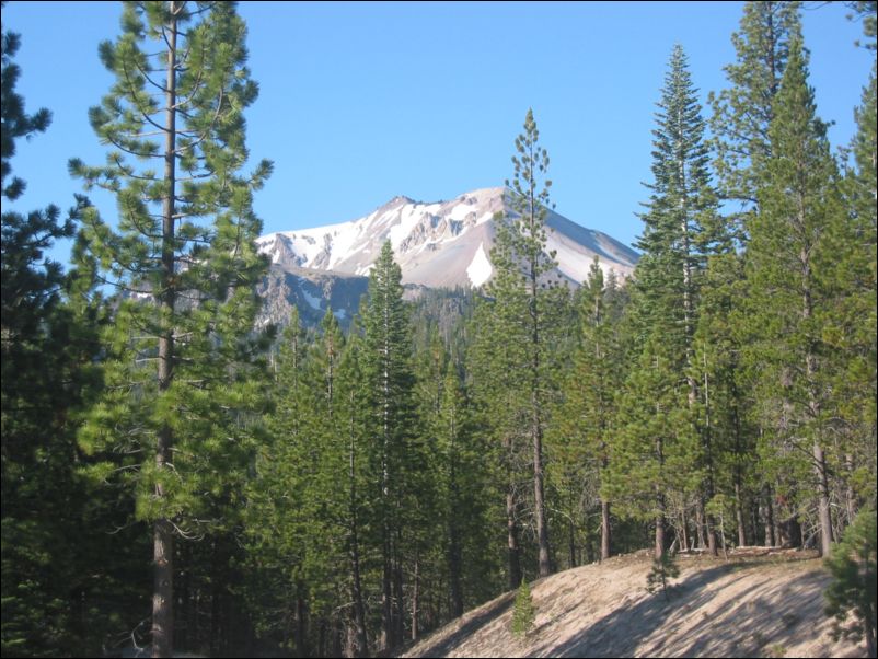 2005-07-31 Lassen (00) First view of Lassen and...